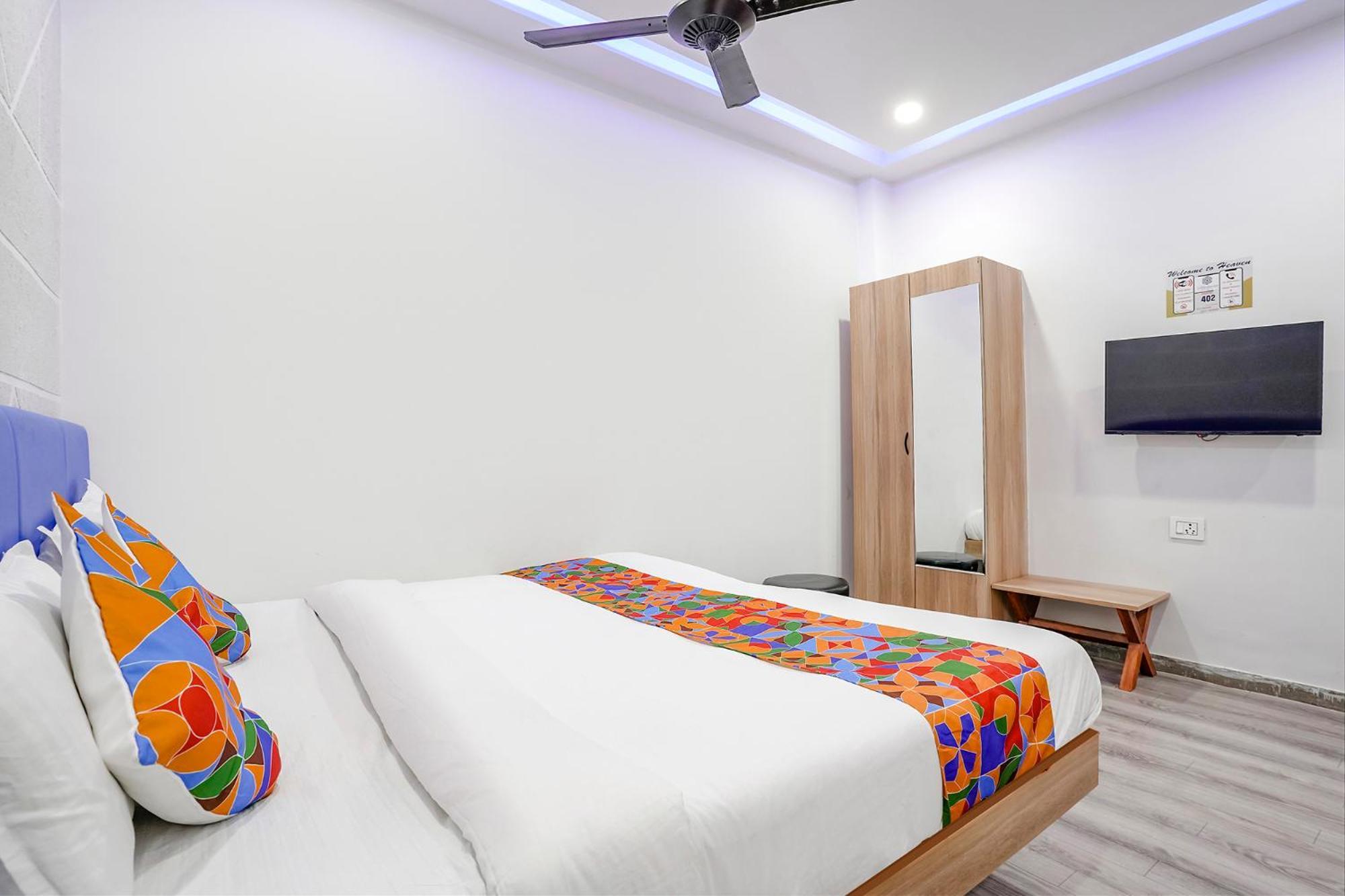 Fabhotel Vrundavan, Athwa Bhatha Eksteriør bilde
