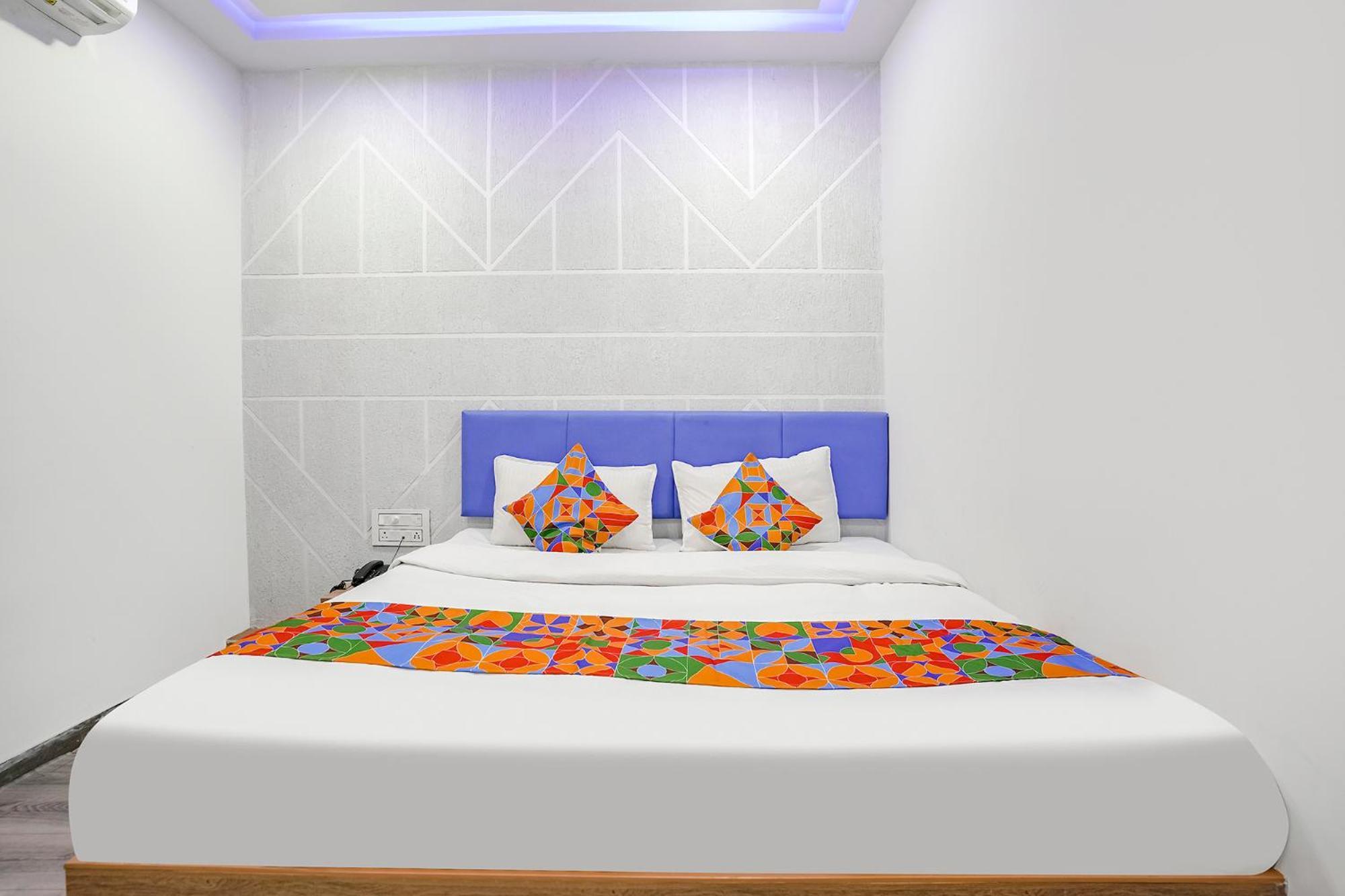 Fabhotel Vrundavan, Athwa Bhatha Eksteriør bilde